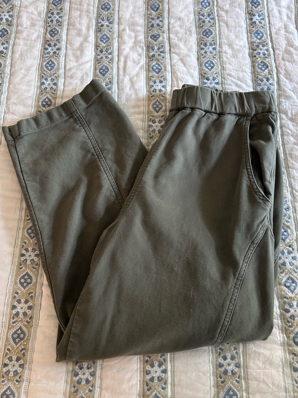 Marine Layer green barrel pants MD - Picture 5 of 9